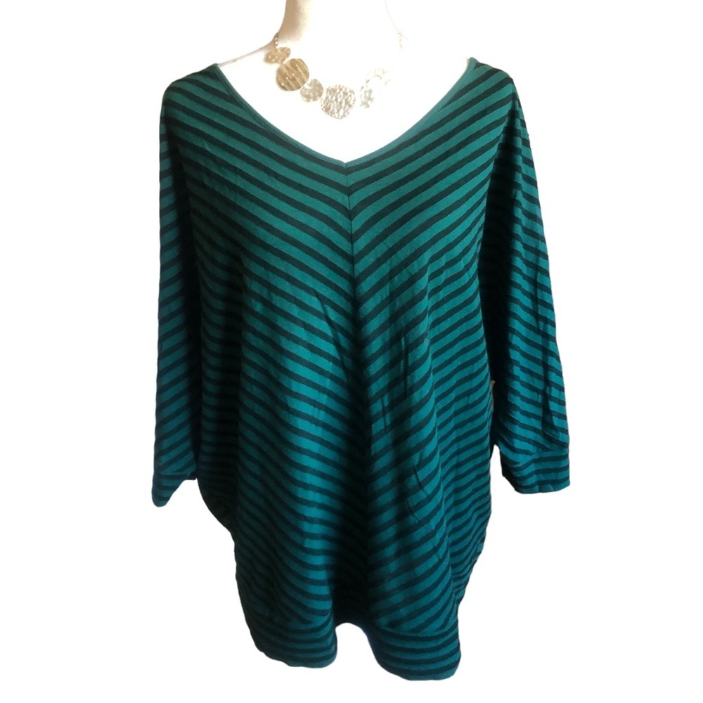 🇺🇸 🍁 BUNDLE ONLY - 5/$15 Lane Bryant Stripped V-Neck Shirt, XL, NWOT